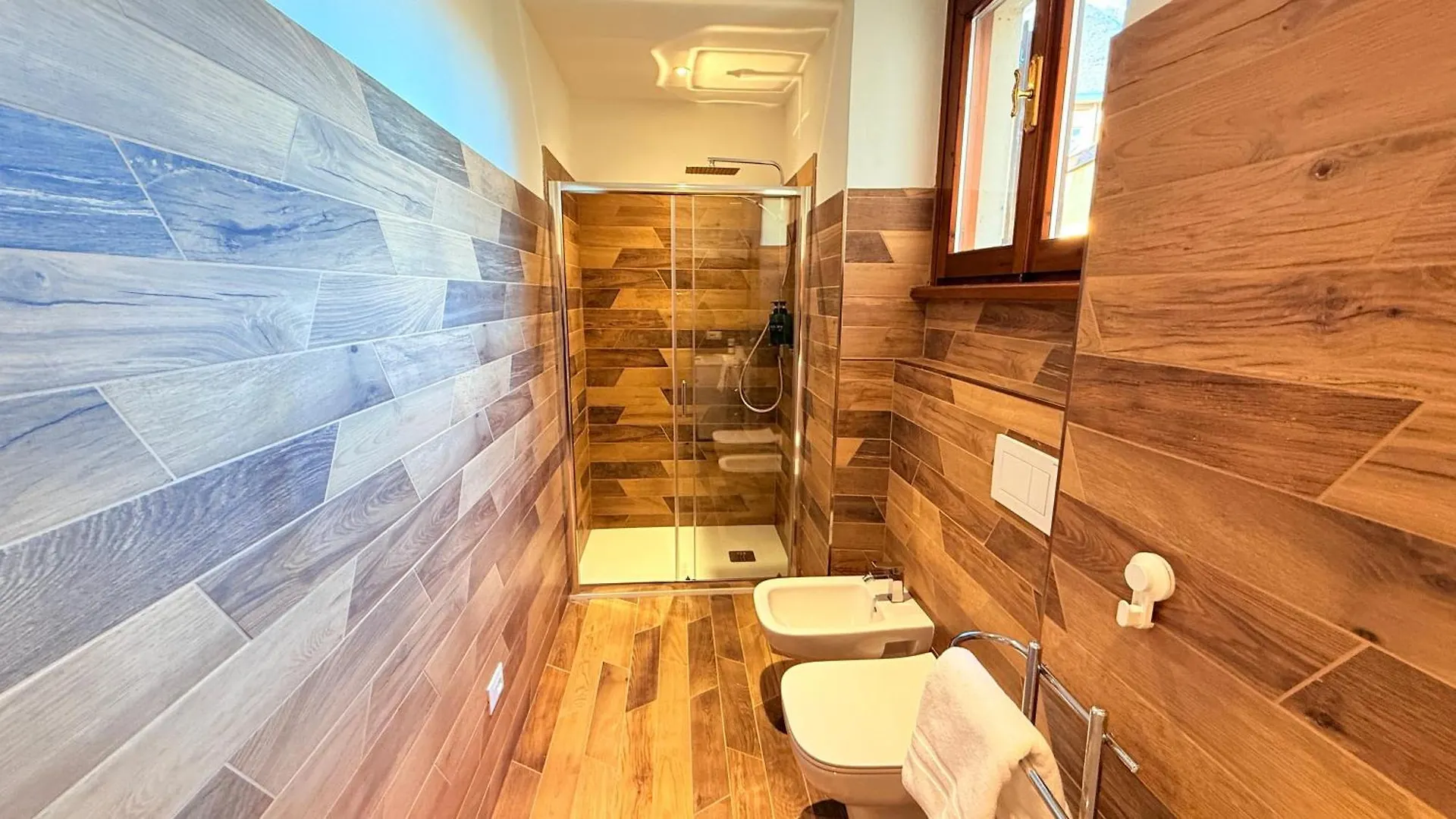 Fedis Home - Along The Scenic Como Greenway Lenno 0*,  Italy