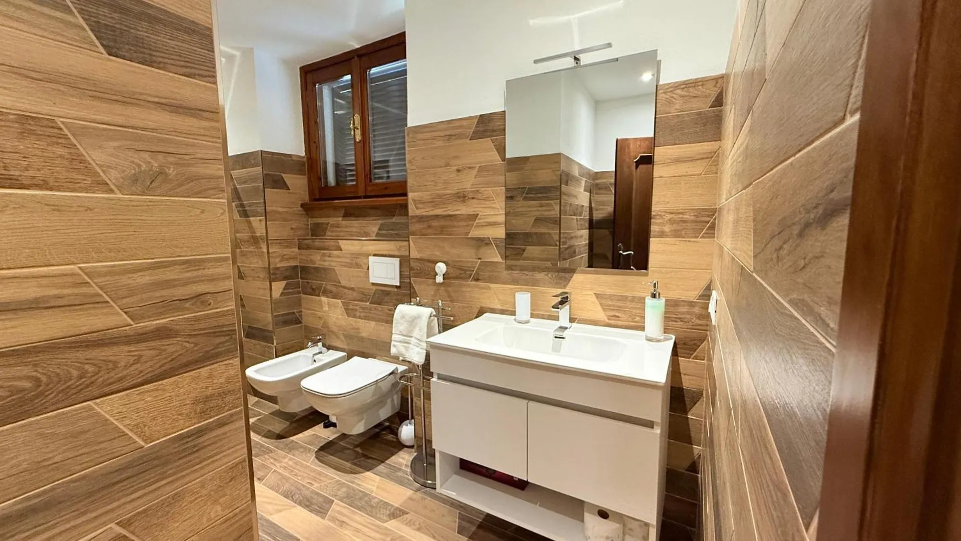 Fedis Home - Along The Scenic Como Greenway Lenno Apartment